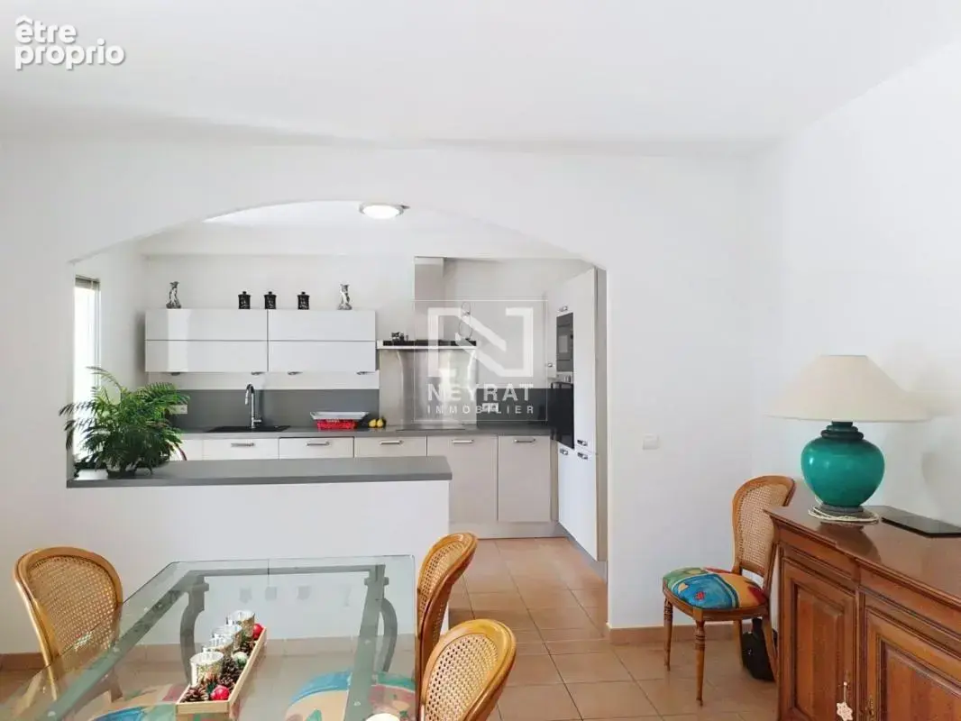 Fayence – Élégante villa provençale avec piscine et jardin plat de 3 000 m² - photo 16