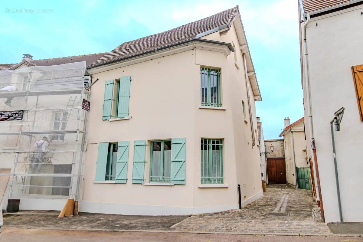 Maison à MONTMORENCY