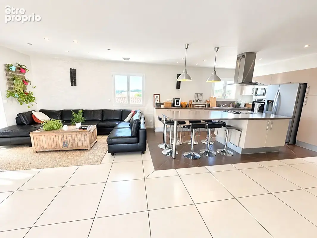 Villa Villeveyrac T7 de 265m² avec piscine - photo 2