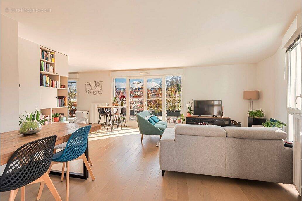 Appartement à RUEIL-MALMAISON