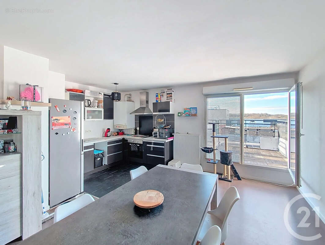 Appartement à DAMMARIE-LES-LYS