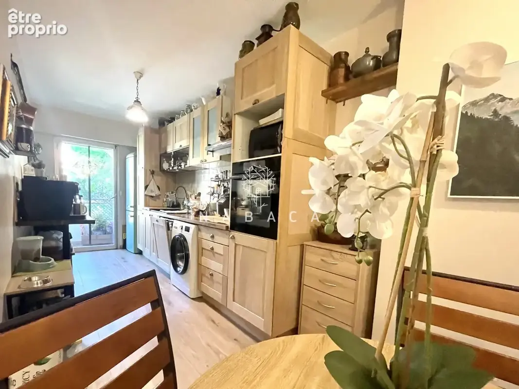 Appartement 73 m² à Grasse  - photo 4