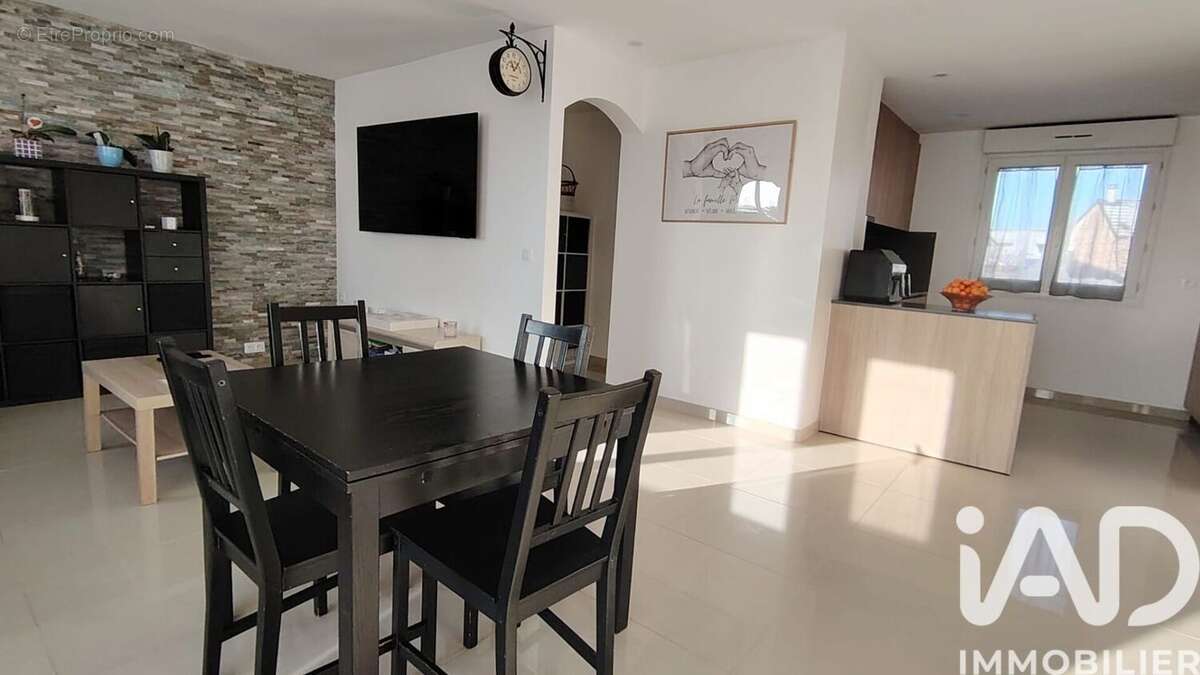 Photo 5 - Maison à VILLEJUST