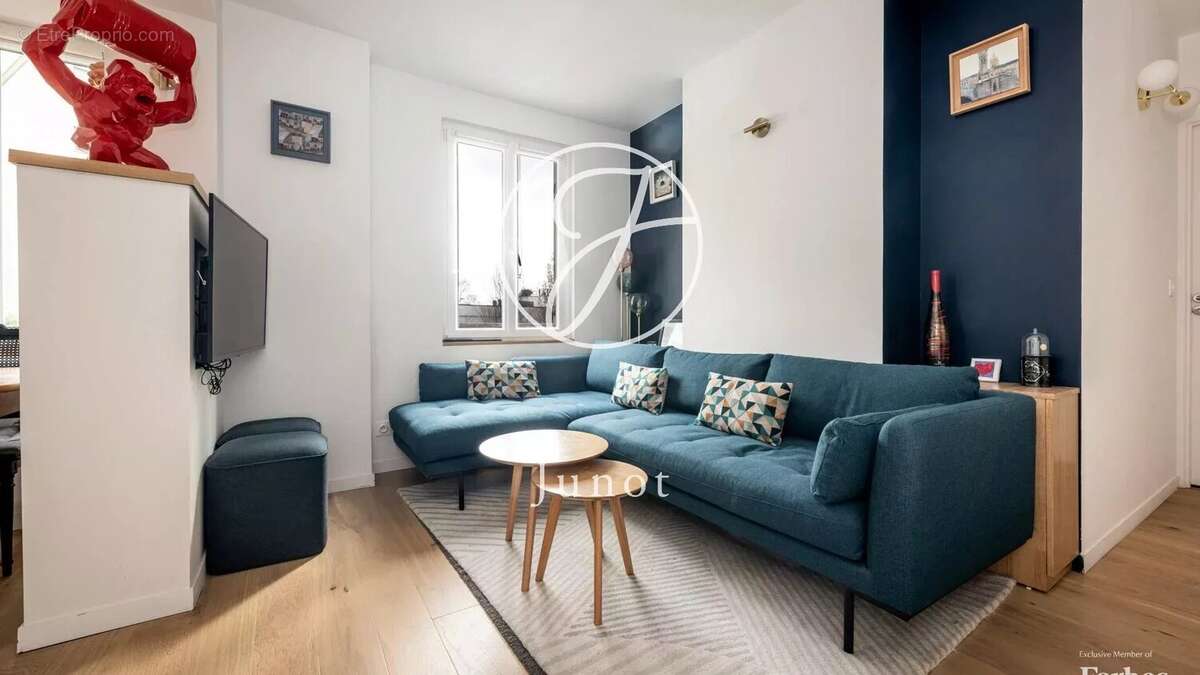 Appartement à PARIS-7E
