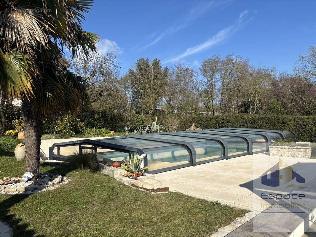 Propriété au calme à Nieul Sur Mer avec possibilité de division - photo 11