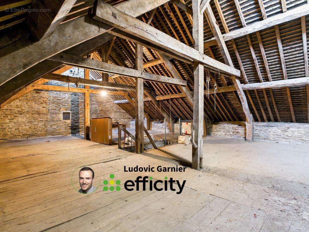 Maison à SAINT-HILAIRE-DU-HARCOUET