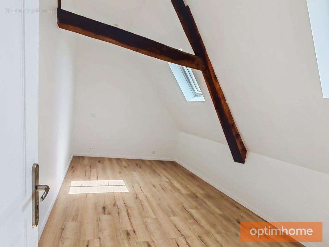 Mouy – grand t4 de 106 m² rénové – 3 chambres – dpe c – 2 stationnements - photo 8