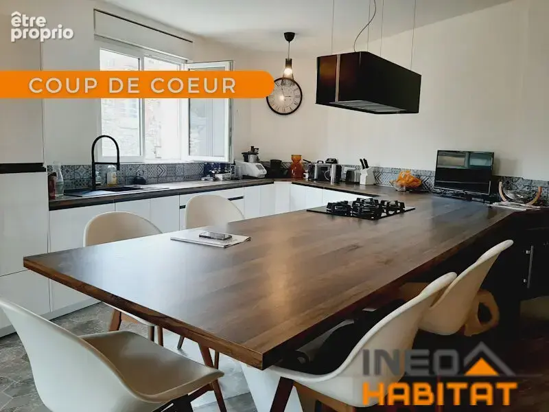 Maison à MONTREUIL-LE-GAST