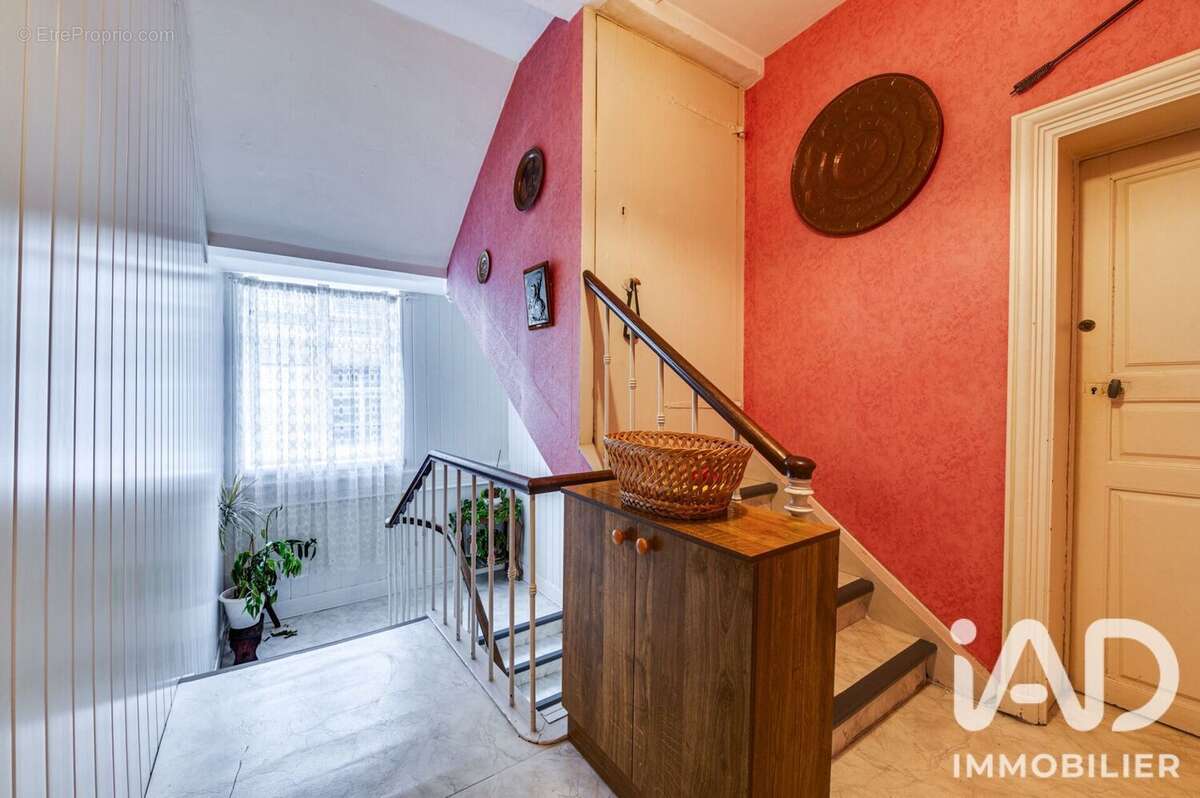 Appartement 225 m² à Givet  - photo 6