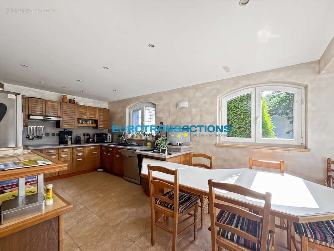 Maison d’exception de 199,27 m² sur un parc de 22 ares – DPE B – Un véritable havre de paix au cœur du Val-de-Moder - photo 7