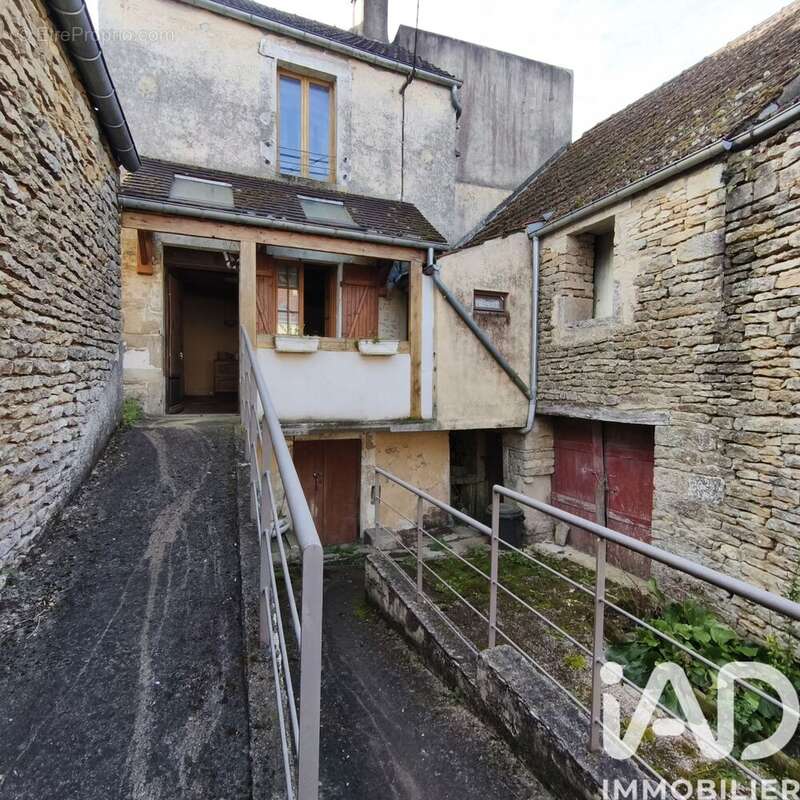Maison 58 m² à Saint-Pere  - photo 6
