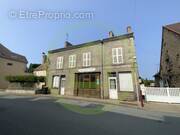 Maison à GENOUILLAC