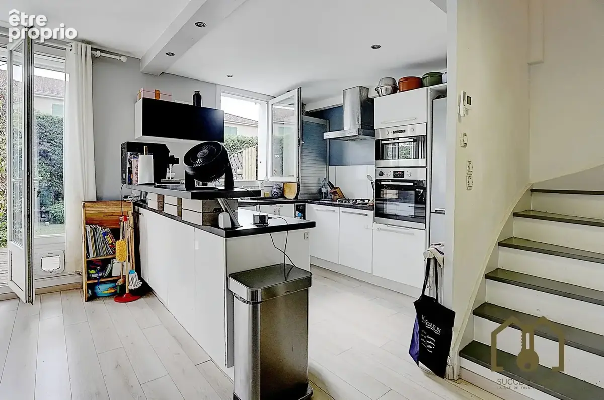 Appartement 82 m² à Vaulx-En-Velin  - photo 4