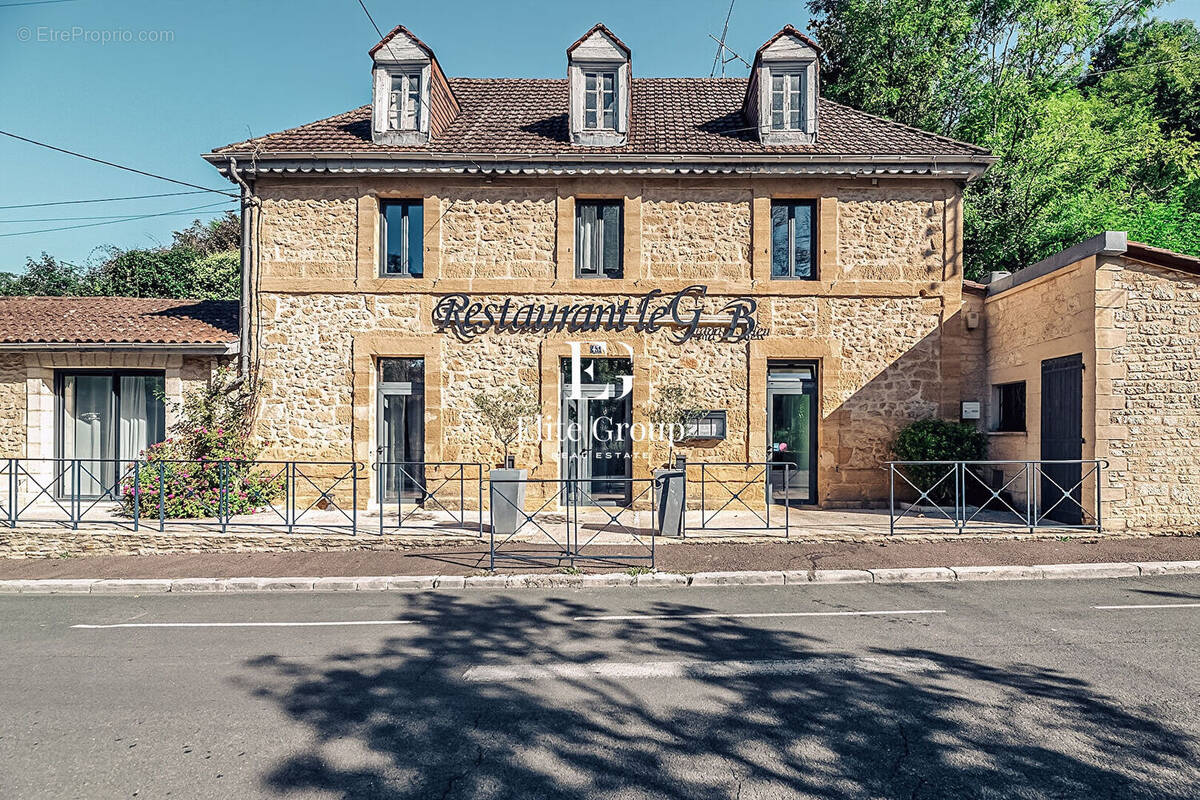 Commerce à SARLAT-LA-CANEDA