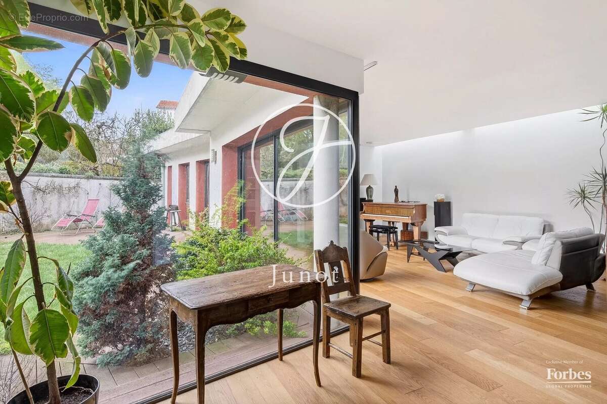 Maison à VIROFLAY