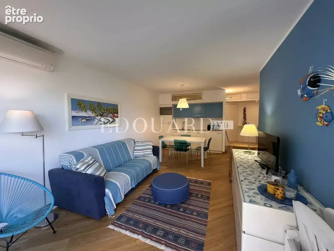 En exclusivité trois pièces en excellent état avec grande terrasse, vue mer et parking, face aux Sablettes - photo 20