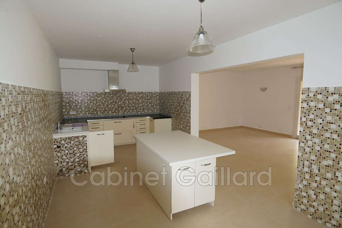 Maison à PEYMEINADE