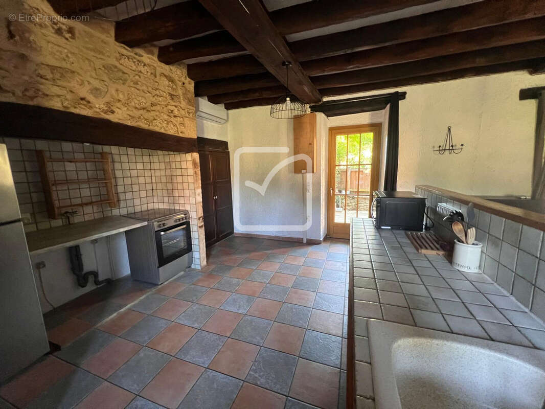 Maison à SALIGNAC-EYVIGUES