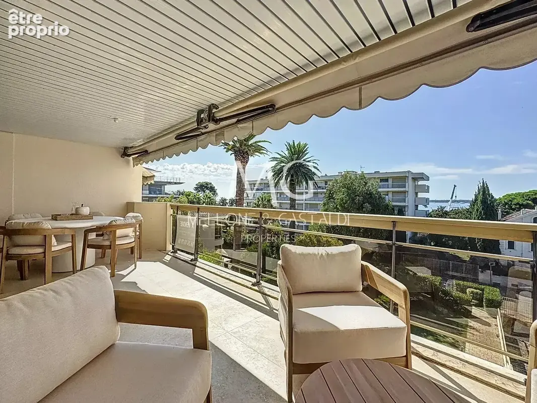 Palm Beach  4 pièces entièrement rénové  Terrasse avec Vue Mer - photo 15