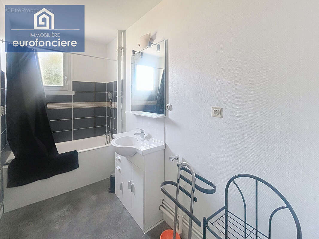 Appartement à SAINT-JULIEN-LES-VILLAS