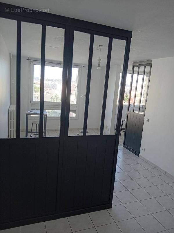 Appartement à LYON-8E