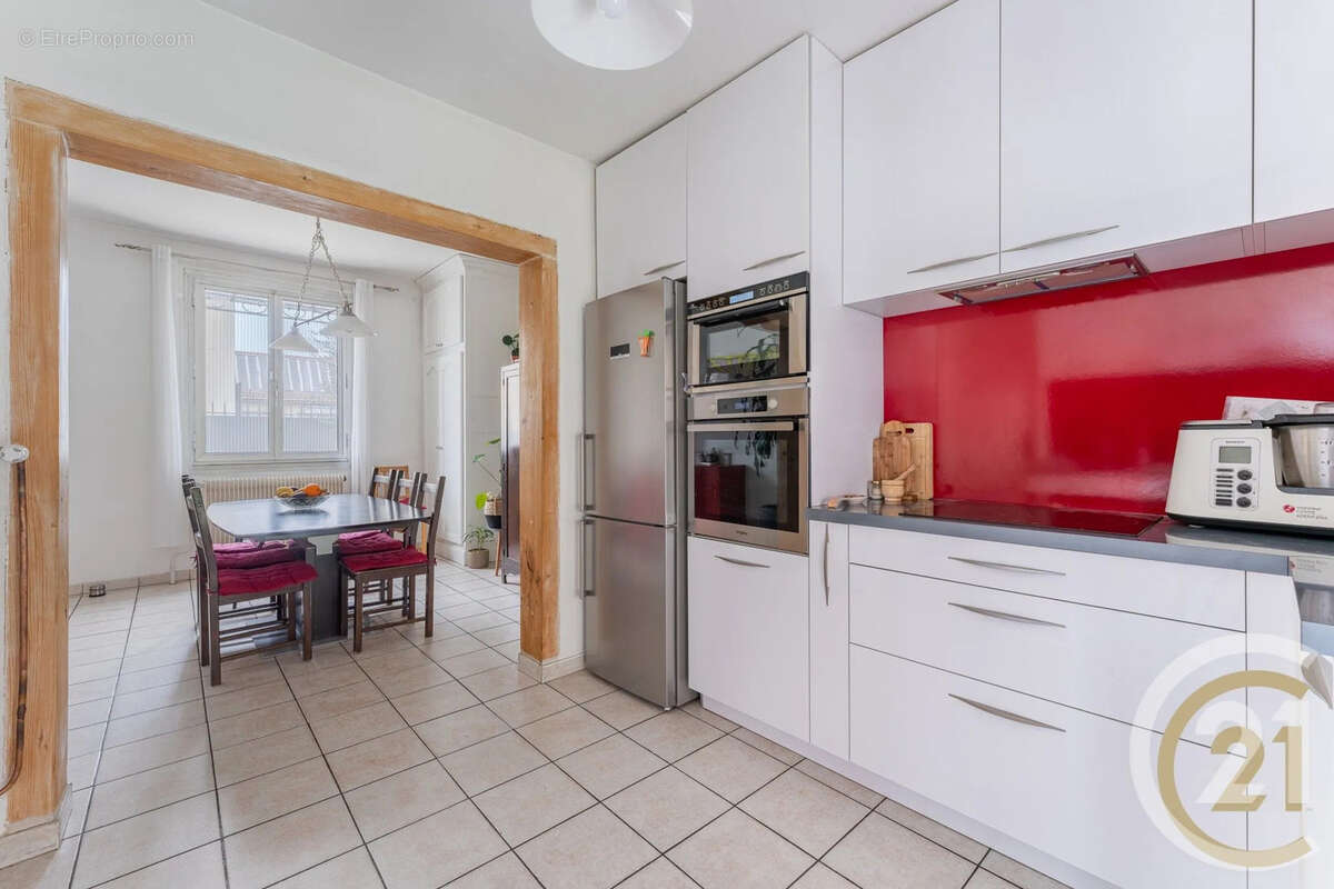 Maison à VILLEURBANNE