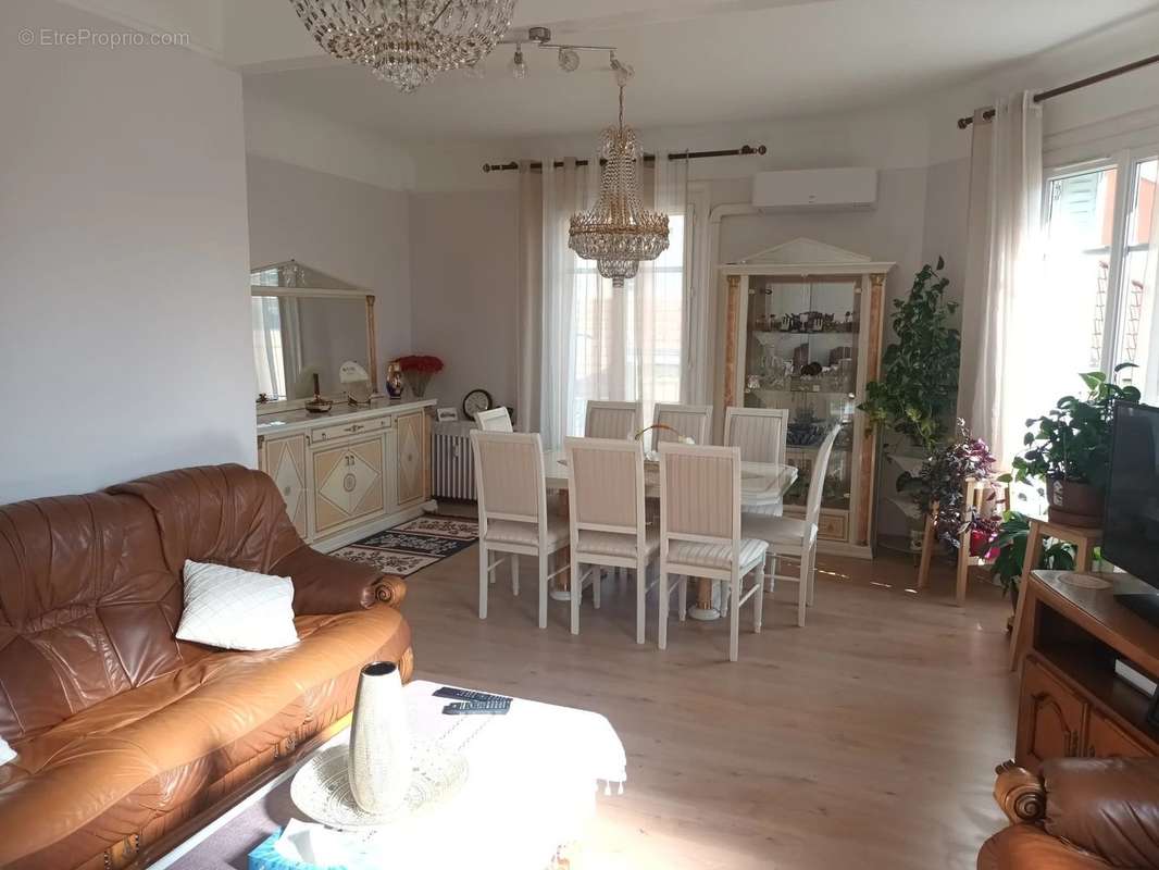 Appartement à MONTCEAU-LES-MINES
