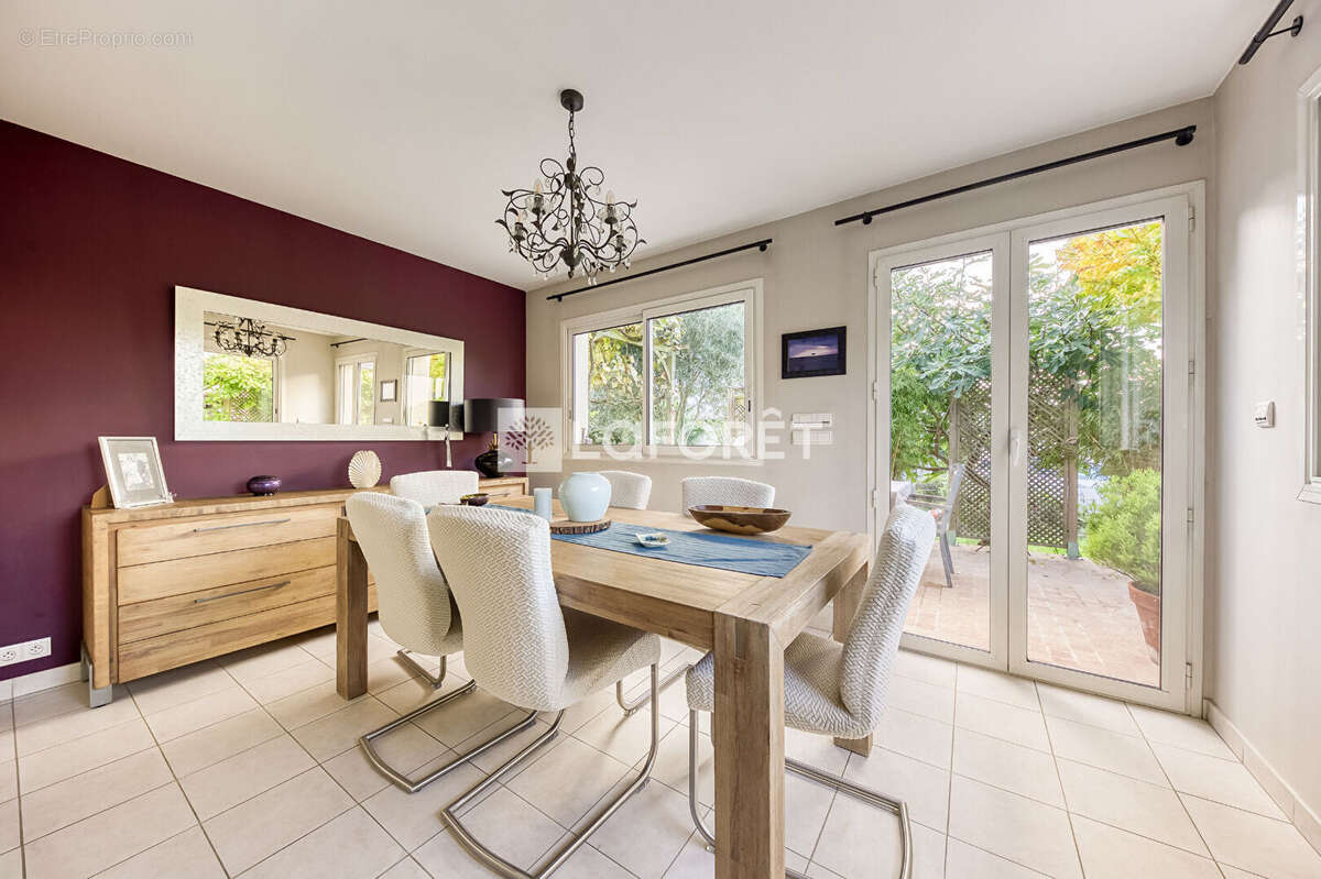 Maison à OZOIR-LA-FERRIERE