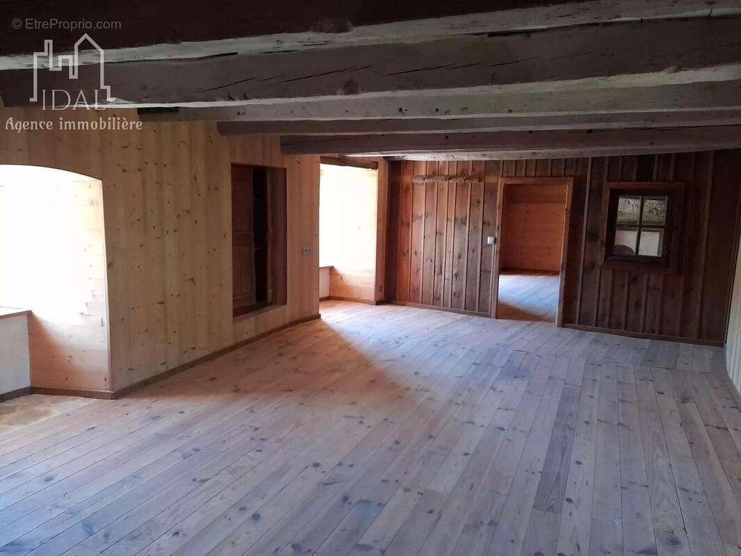 Maison à LA TIEULE