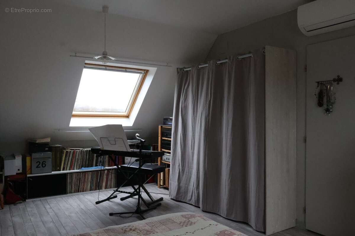 Maison 121 m² à Courlon-Sur-Yonne  - photo 7