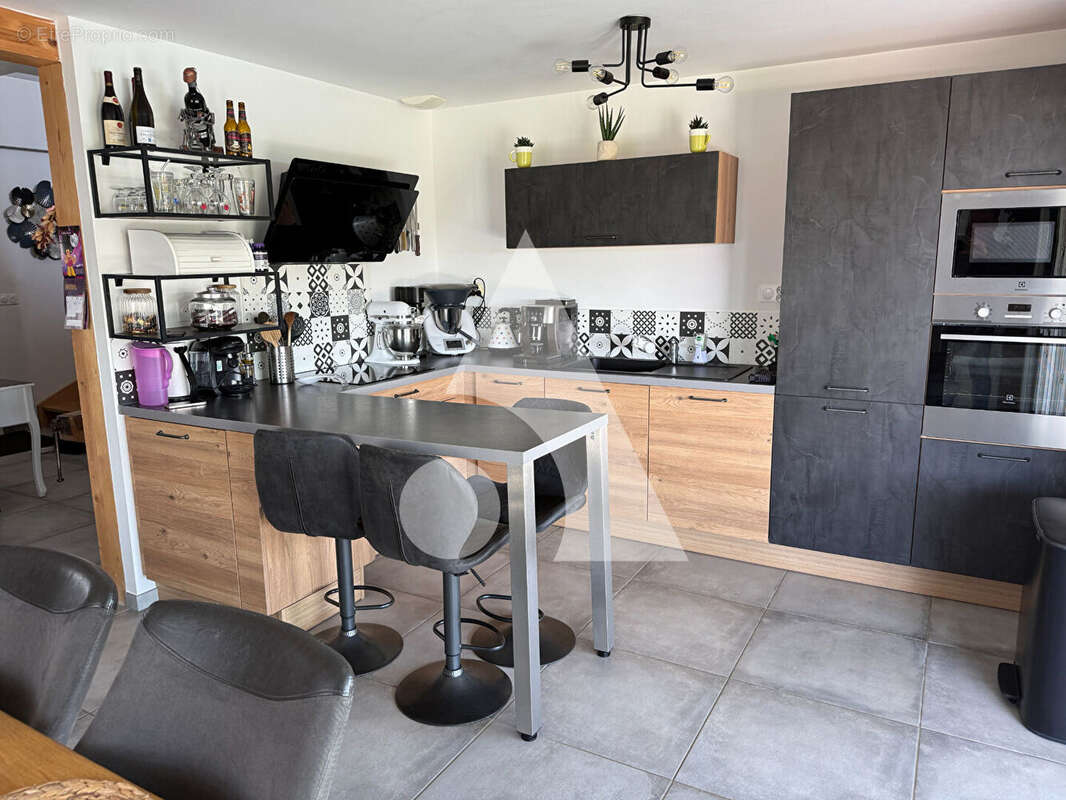 Maison à MONTBOUTON