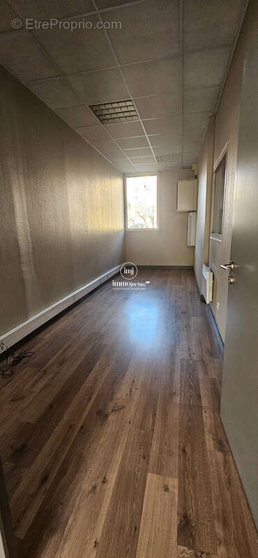 Commerce 130 m² à Limoges  - photo 2