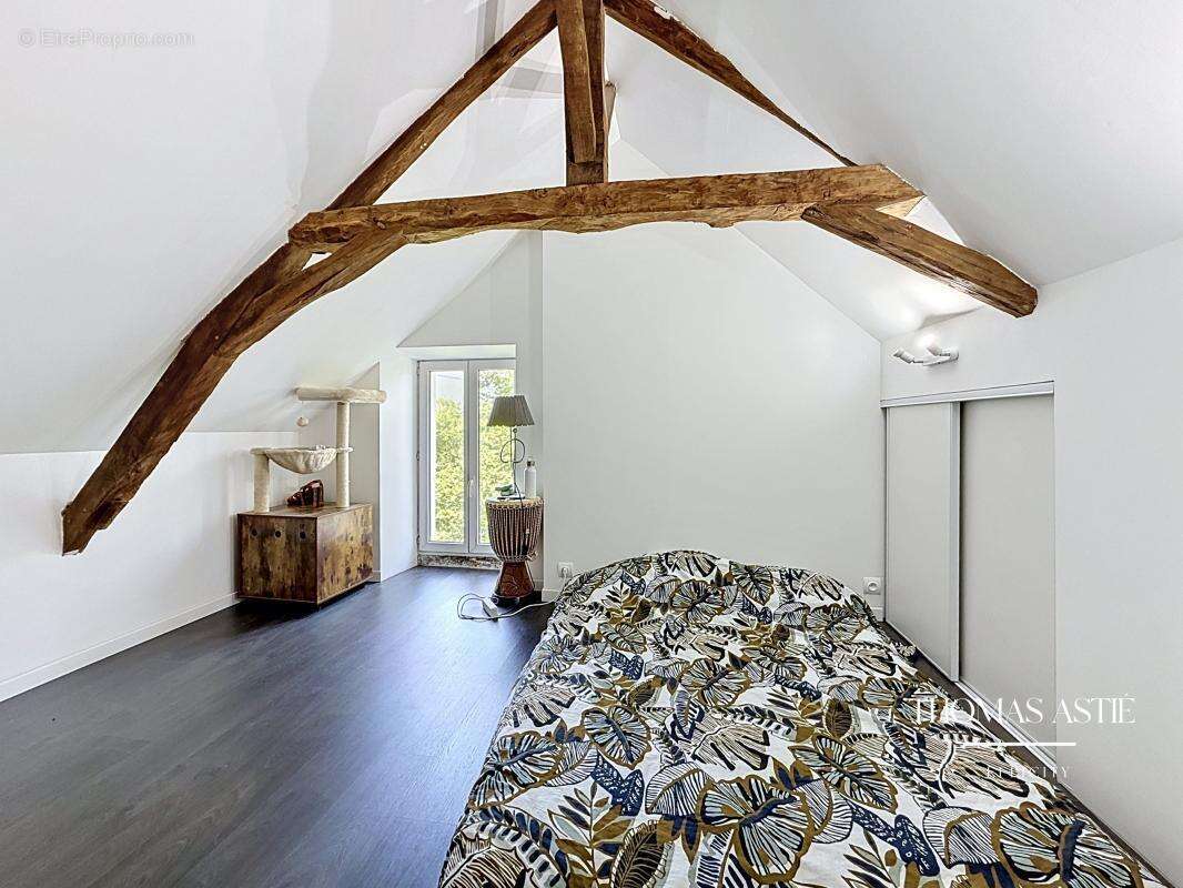 Maison 101 m² à Noyant  - photo 11