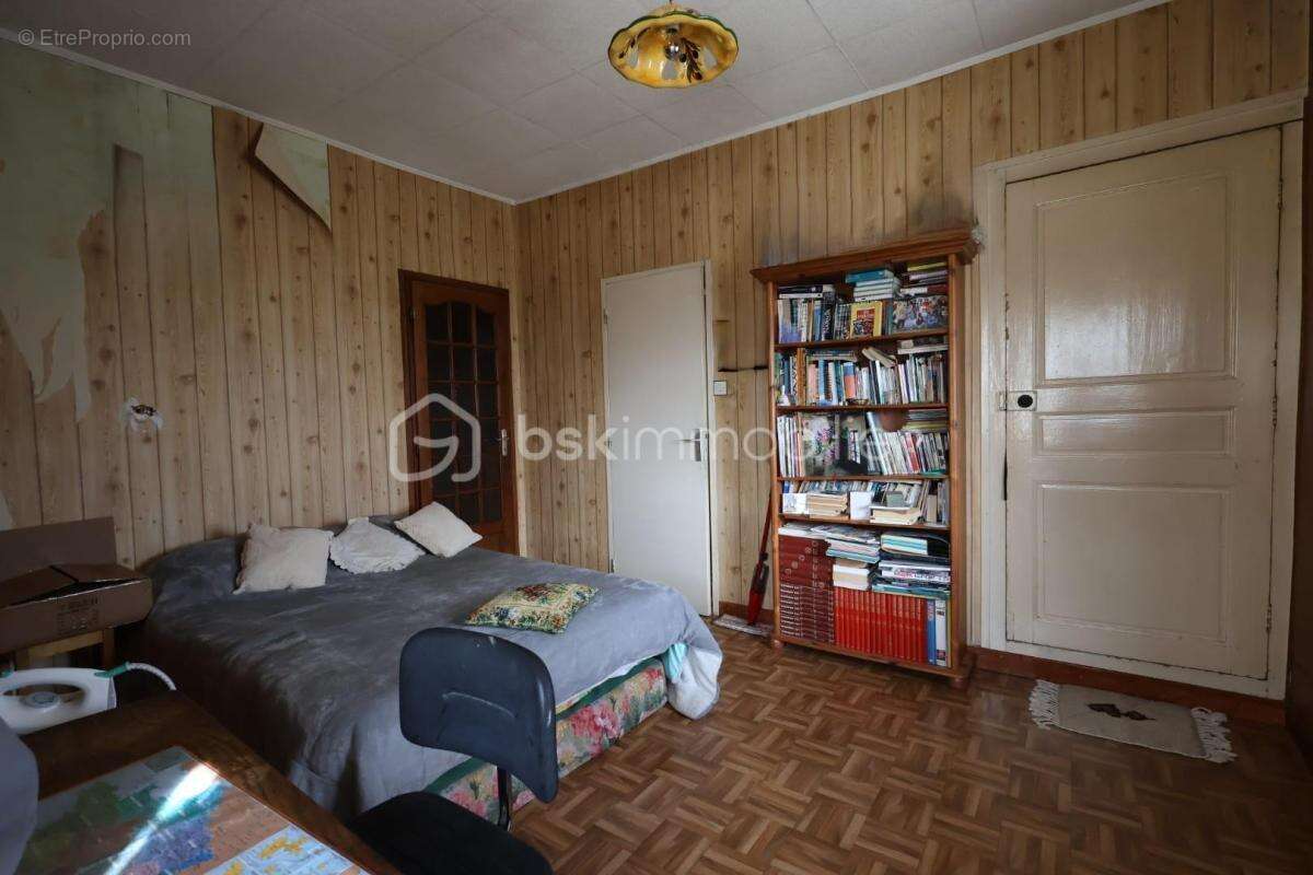 Maison à CRECHES-SUR-SAONE