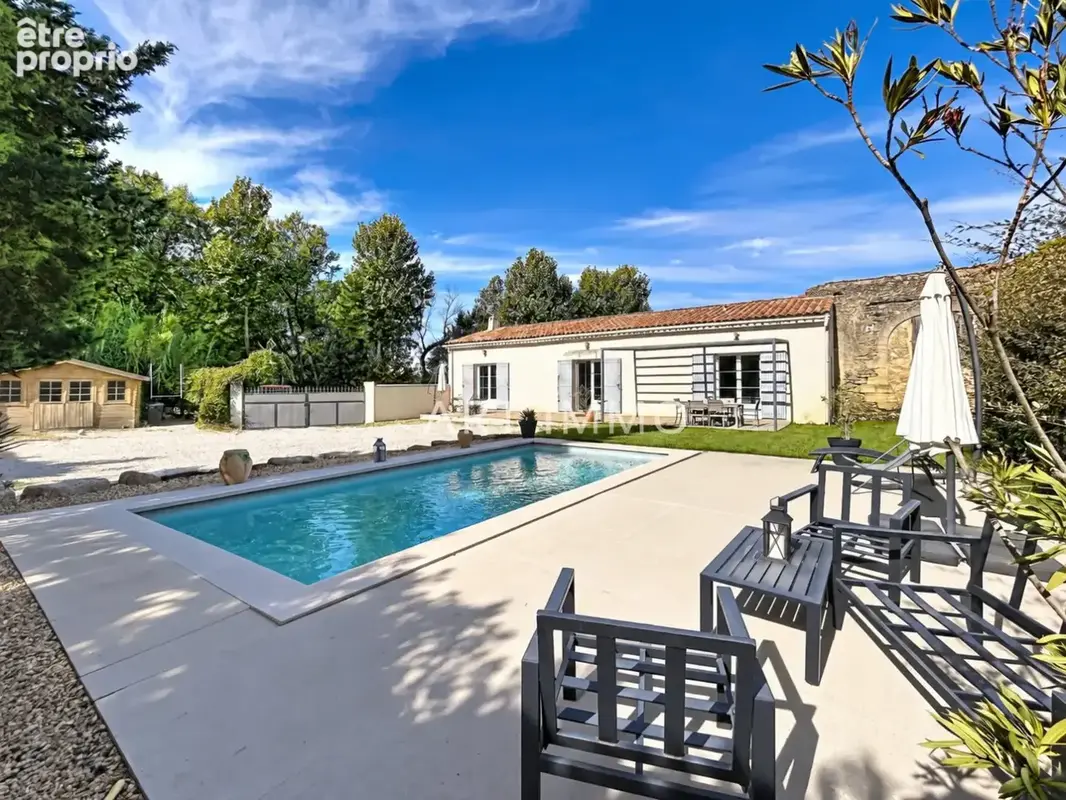 Maison de plain-pied avec piscine a vendre a maubec - photo 2