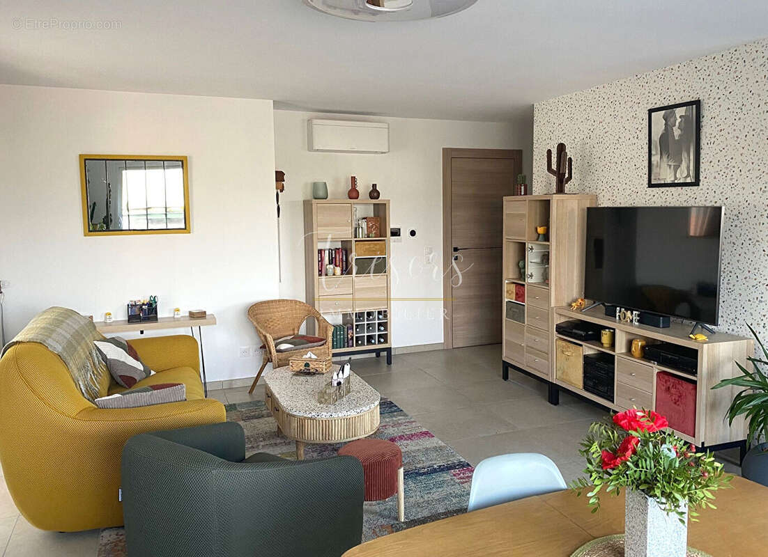 Appartement à MESIGNY
