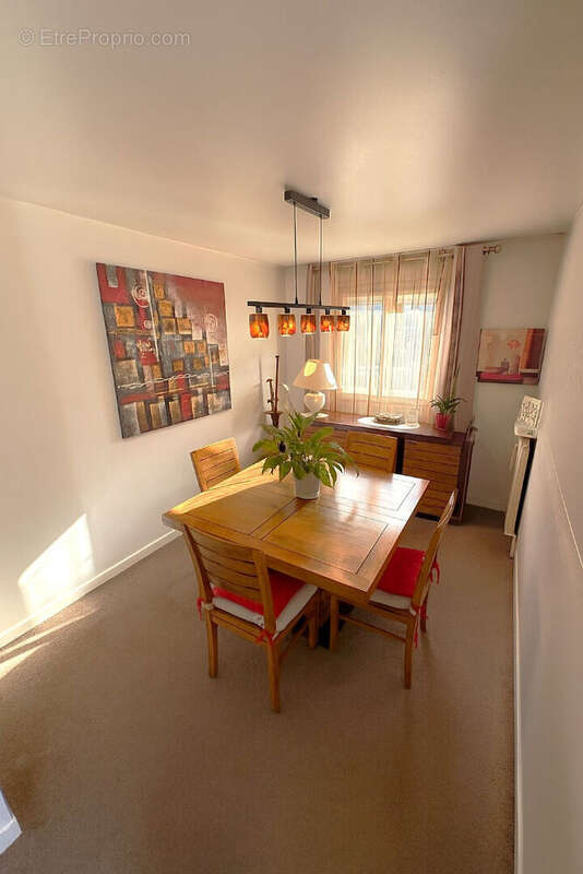 Appartement à LAMORLAYE