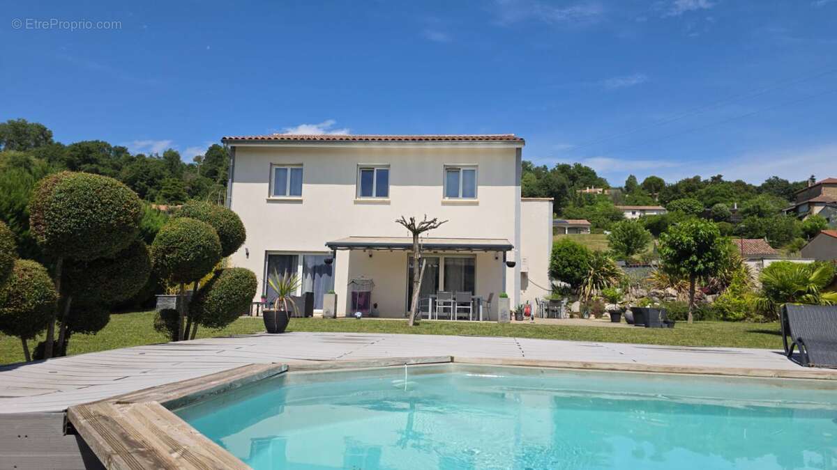 Maison comptemporaine 6 pièces 185 m2 - photo 2