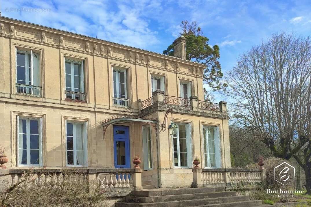 Maison à LESTIAC-SUR-GARONNE