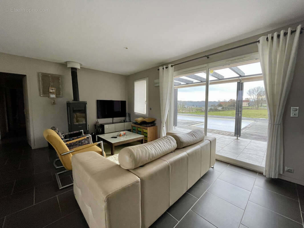 Maison à CASTEIDE-DOAT