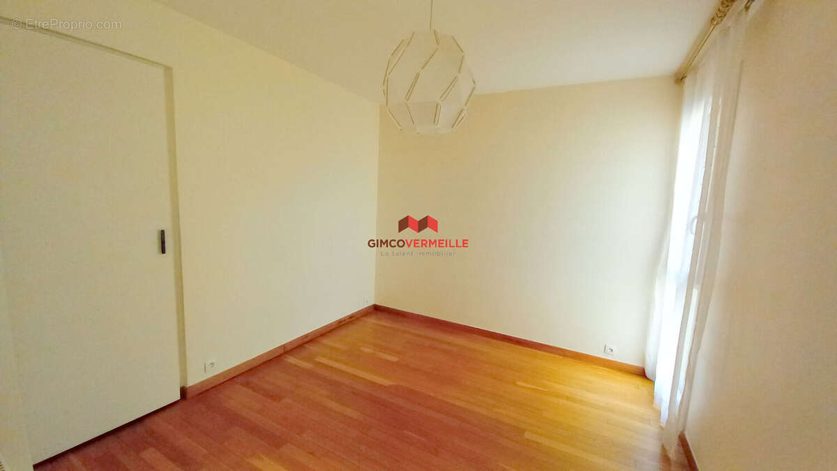 Appartement à BOUGIVAL