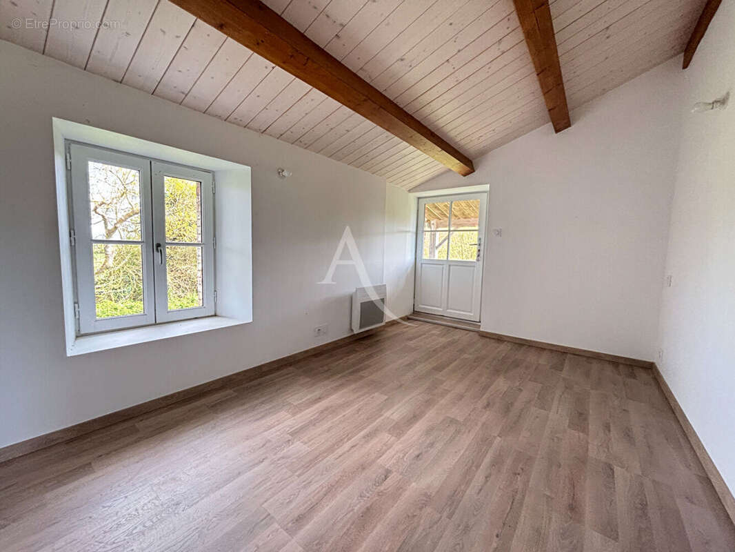 Maison à LE BERNARD