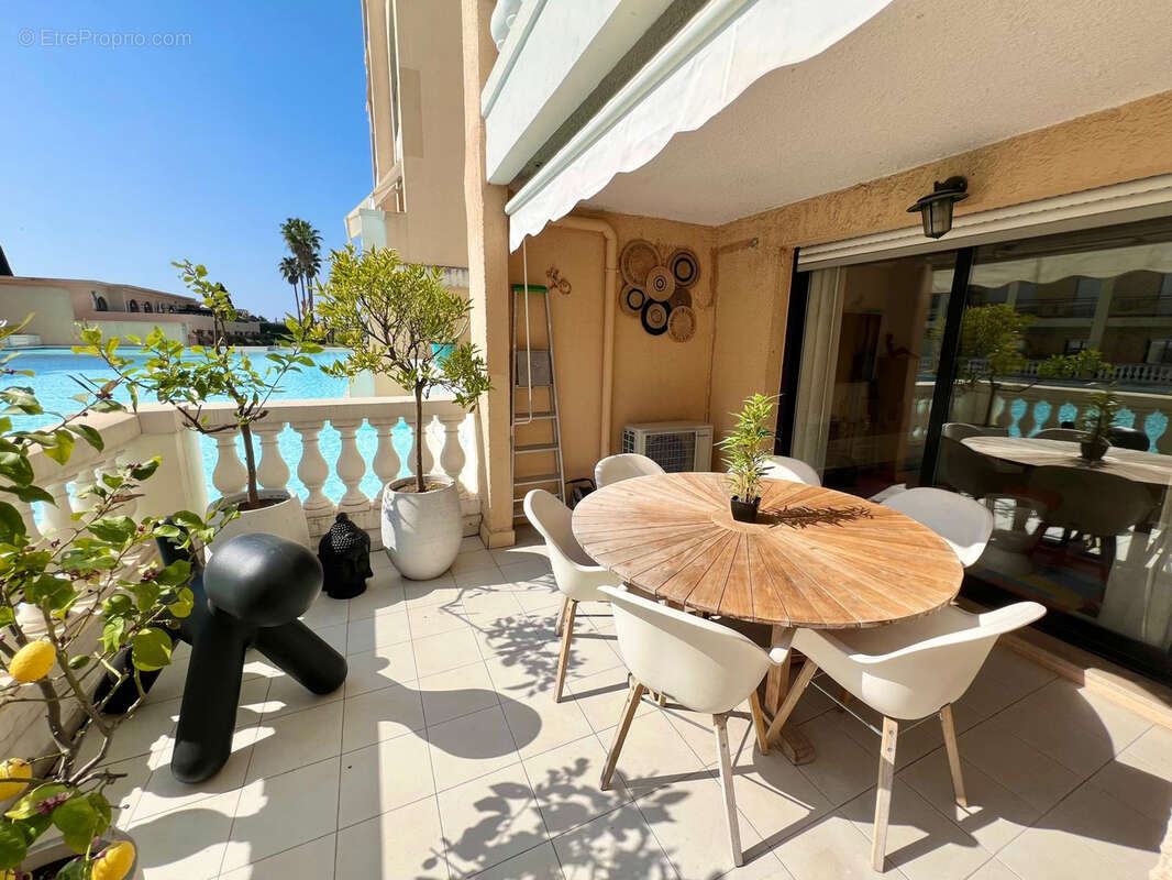 Appartement à LE CANNET