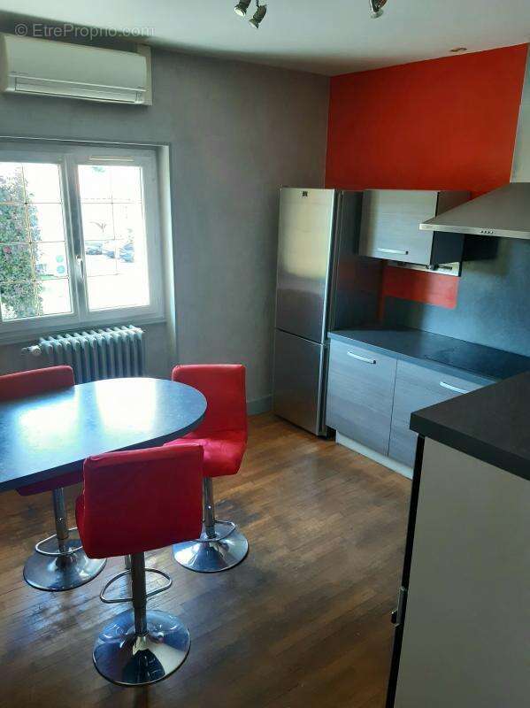 Maison à PUY-GUILLAUME