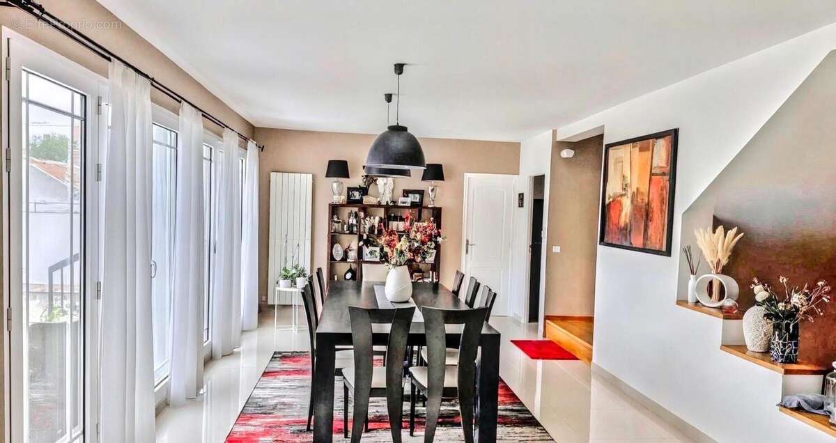 Photo 3 - Maison à IVRY-SUR-SEINE