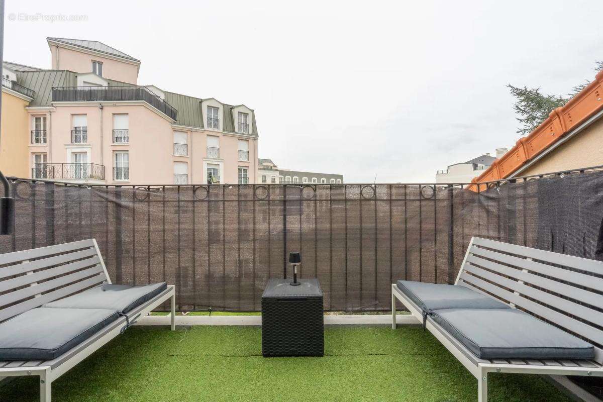 Appartement à LE BLANC-MESNIL