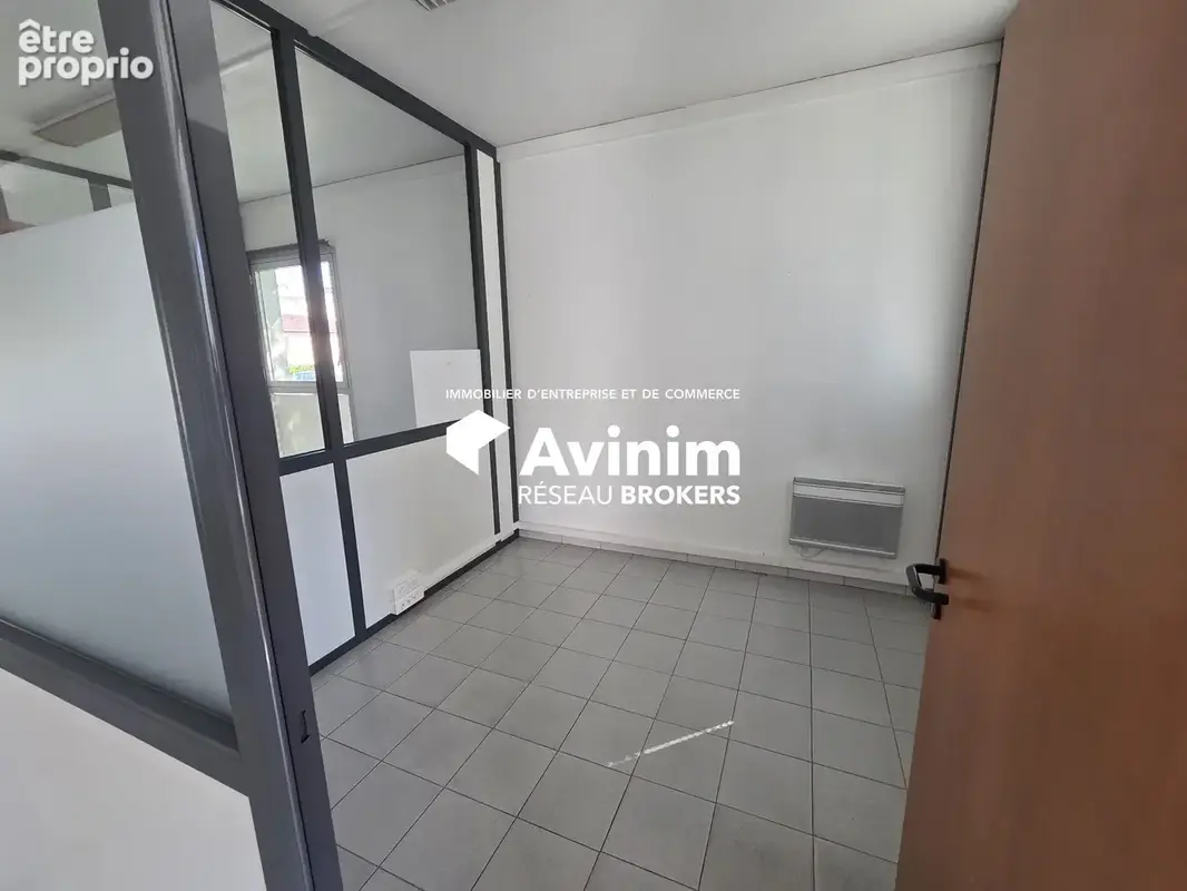 Commerce 305 m² à Oyonnax  - photo 6