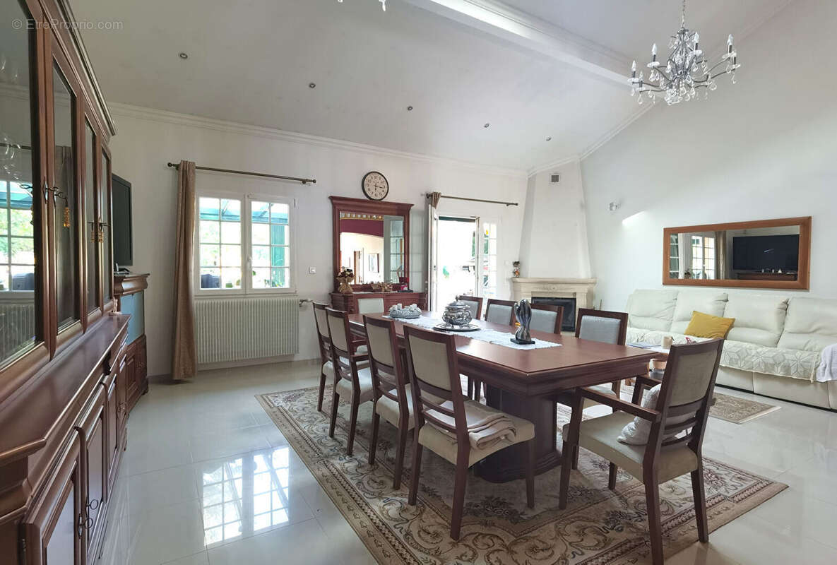 Maison à ROSNY-SOUS-BOIS