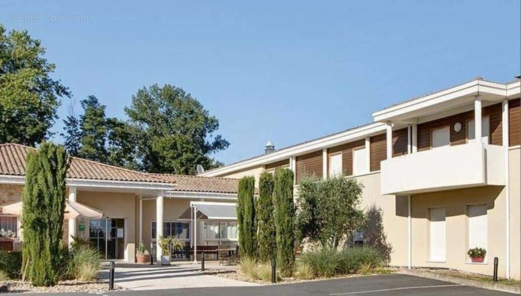INVESTISSEMENT LOCATIF  Jonzac  Résidence EHPAD Résidence du Bourg Nouveau  6.55 % de rentabilité - photo 12