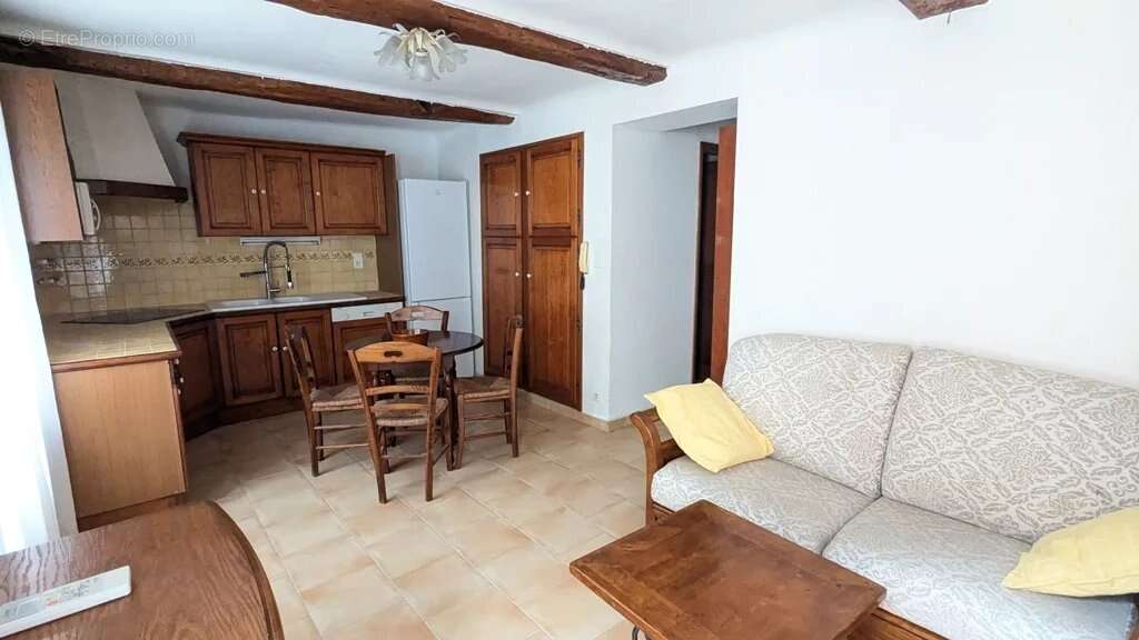 Appartement à CARCES